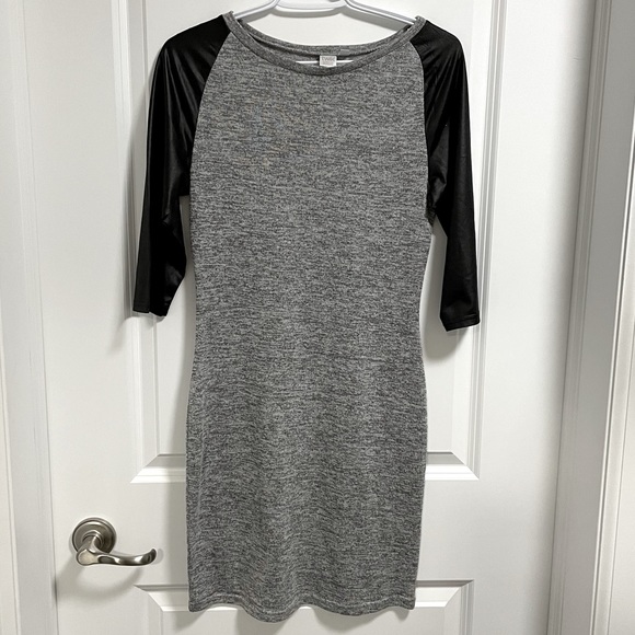 TWIK Gray dress with raglan sleeves Size M - Picture 1 of 8